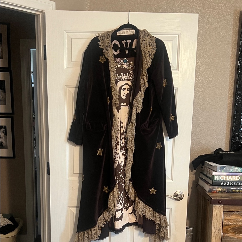 Magnolia Pearl Velvet Jacket with Lace and Star Details
